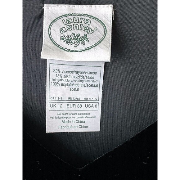 LAURA ASHLEY V-Neck Black Velvet Sleeveless Cocktail Dress Size 8 US/12 UK - Picture 3 of 9